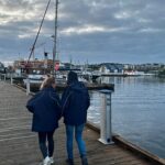 Ilse and Sarah walking on the pier