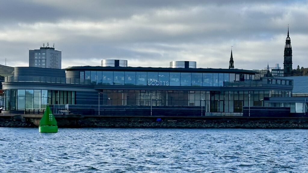 Restaurant Scotts from water side