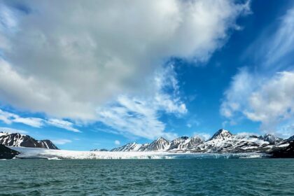 Picture of the glacier at Svalbard