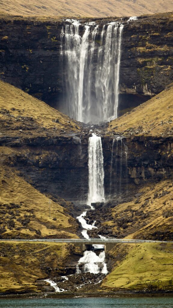 The waterfall Fossa